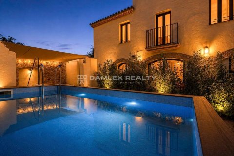 Villa for sale in Santa Cristina d'Aro, Girona, Spain 10 bedrooms, 857 sq.m. No. 186999 - photo 8