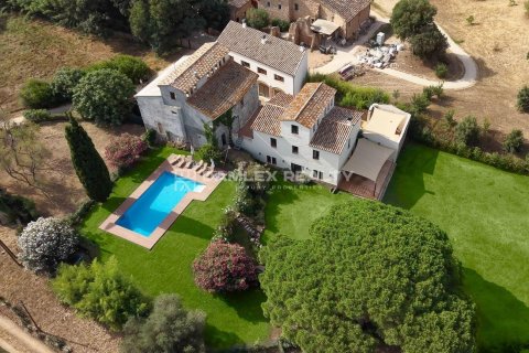 Villa for sale in Santa Cristina d'Aro, Girona, Spain 10 bedrooms, 857 sq.m. No. 186999 - photo 4