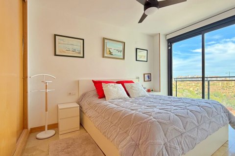 Apartment for sale in Alicante, Spain 2 bedrooms, 87 sq.m. No. 148613 - photo 20