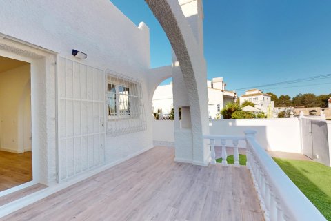 Bungalow for sale in San Miguel de Salinas, Alicante, Spain 2 bedrooms, 58 sq.m. No. 148610 - photo 16