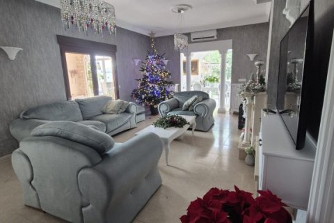 Продажа финки в Дайя Вьеха, Аликанте, Испания 4 спальни, 230м2 №148612 - фото 3