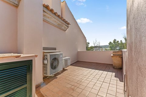 Tvåvåningslägenhet till salu i Santa Ponsa, Mallorca, Spanien 3 sovrum, 180 kvm. Nr. 143597 - foto 16