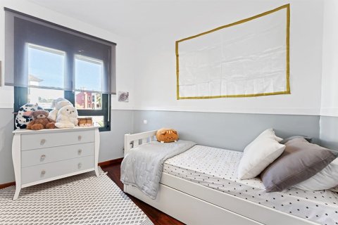 Tvåvåningslägenhet till salu i Santa Ponsa, Mallorca, Spanien 3 sovrum, 180 kvm. Nr. 143597 - foto 14