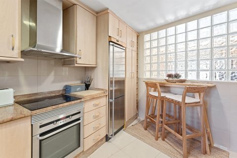 Tvåvåningslägenhet till salu i Santa Ponsa, Mallorca, Spanien 3 sovrum, 180 kvm. Nr. 143597 - foto 24