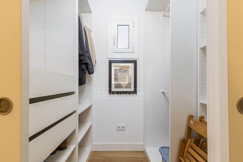 Аренда квартиры в Барселона, Испания 2 спальни, 60м2 №168303 - фото 19