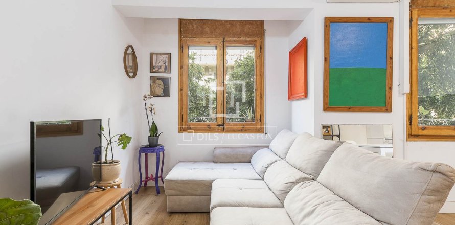 Квартира в Барселона, Испания 2 спальни, 60м2 №168303
