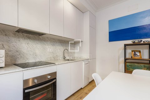 Аренда квартиры в Барселона, Испания 2 спальни, 60м2 №168303 - фото 8