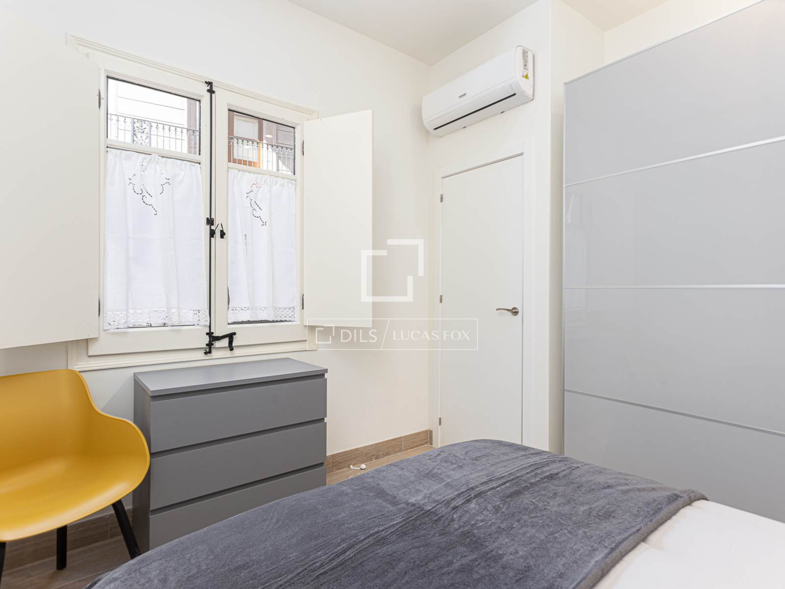 Wohnung in Barcelona, Spanien 2 Schlafzimmer, 70 m2 Nr. 168302