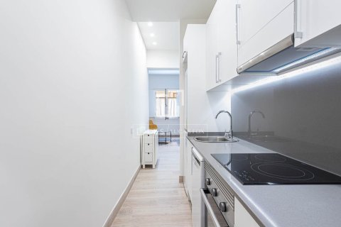 Аренда квартиры в Барселона, Испания 2 спальни, 70м2 №168302 - фото 26