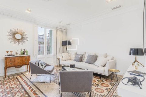 Wohnung zum Verkauf in Barcelona, Spanien 3 Schlafzimmer, 133 m2 Nr. 168299 - Foto 3