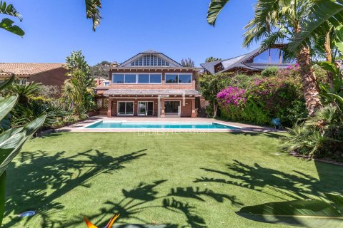 Villa en venta en Sant Just Desvern, Barcelona, España 3 dormitorios, 483 m2 No. 168300 - foto 6
