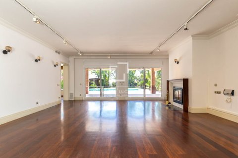 Villa en venta en Sant Just Desvern, Barcelona, España 3 dormitorios, 483 m2 No. 168300 - foto 14