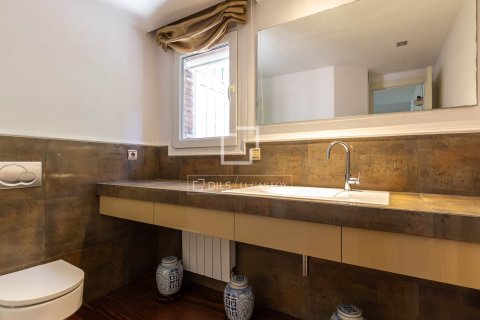 Villa en venta en Sant Just Desvern, Barcelona, España 3 dormitorios, 483 m2 No. 168300 - foto 11