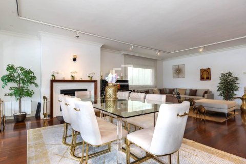 Villa en venta en Sant Just Desvern, Barcelona, España 3 dormitorios, 483 m2 No. 168300 - foto 19