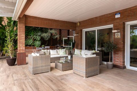 Villa en venta en Sant Just Desvern, Barcelona, España 3 dormitorios, 483 m2 No. 168300 - foto 22
