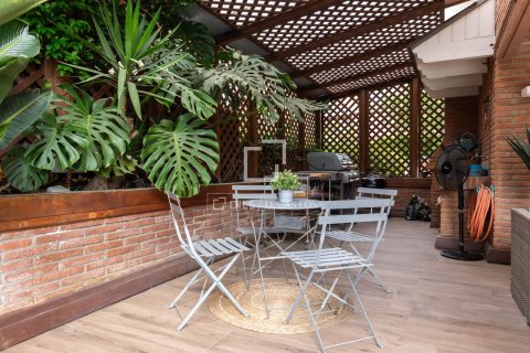 Villa en venta en Sant Just Desvern, Barcelona, España 3 dormitorios, 483 m2 No. 168300 - foto 24
