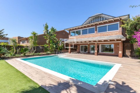 Villa en venta en Sant Just Desvern, Barcelona, España 3 dormitorios, 483 m2 No. 168300 - foto 2