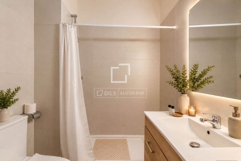 Apartamento en venta en Barcelona, España 4 dormitorios, 86 m2 No. 168301 - foto 11