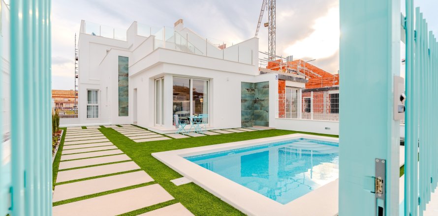 Villa in Los Alcazares, Murcia, Spain 3 bedrooms, 232 sq.m. No. 110220