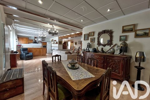 Talo myytävänä Villena, Alicante, Espanja, 11 makuuhuonetta, 470 m2 No. 152761 - kuva 7