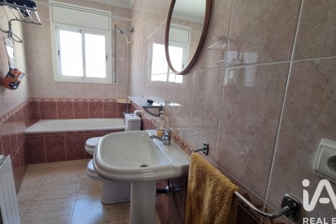 Продажа дома в Лес Рокетес, Барселона, Испания 4 спальни, 131м2 №152760 - фото 5