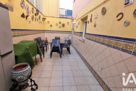 Продажа дома в Лес Рокетес, Барселона, Испания 4 спальни, 131м2 №152760 - фото 20