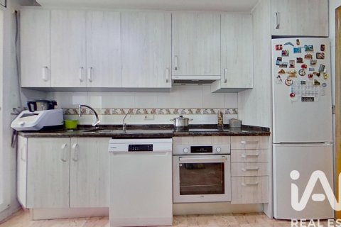 Apartament w Roda de Berà, Tarragona, Hiszpania 3 sypialnie, 130 mkw. nr 172768 – zdjęcie 5