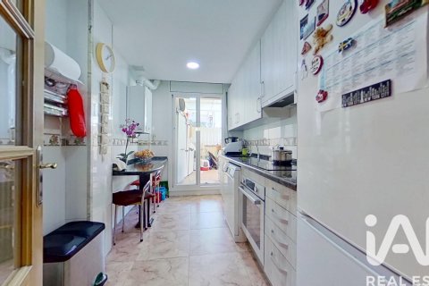 Apartament w Roda de Berà, Tarragona, Hiszpania 3 sypialnie, 130 mkw. nr 172768 – zdjęcie 4