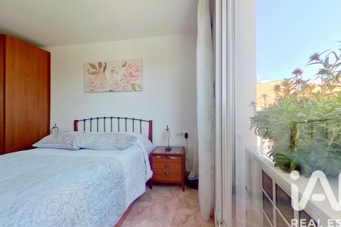 Apartament w Roda de Berà, Tarragona, Hiszpania 3 sypialnie, 130 mkw. nr 172768 – zdjęcie 16