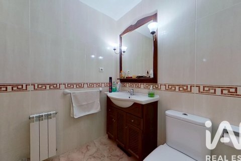 Apartament w Roda de Berà, Tarragona, Hiszpania 3 sypialnie, 130 mkw. nr 172768 – zdjęcie 27