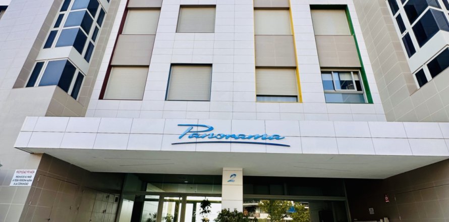 Huoneisto Villajoyosa, Alicante, Espanja 3 makuuhuonetta, 161 m2 No. 172770