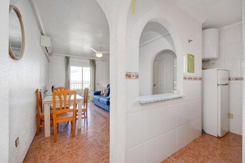 Penthouse for sale in Torrevieja, Alicante, Spain 2 bedrooms, 61 sq.m. No. 184331 - photo 13