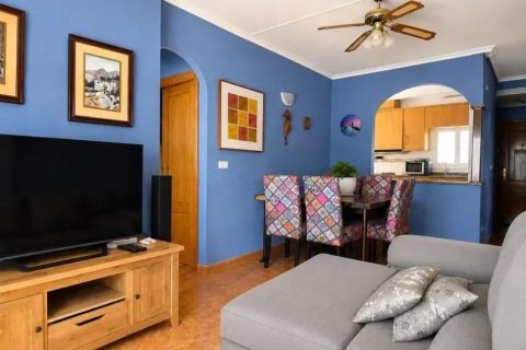 Apartamento en venta en Torrevieja, Alicante, España 2 dormitorios, 66 m2 No. 184335 - foto 3