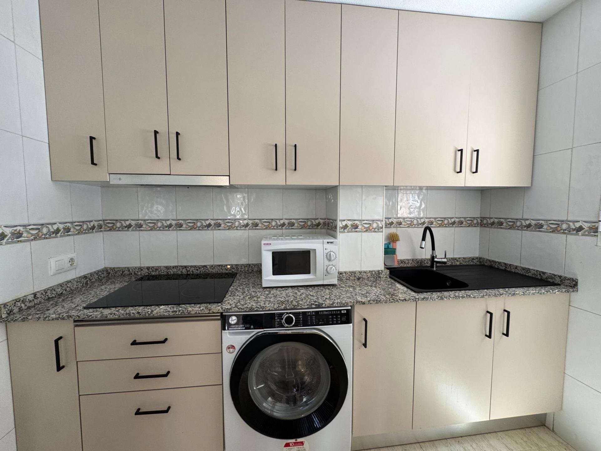 Apartamento en Torrevieja, Alicante, España 3 dormitorios, 69 m2 No. 184334