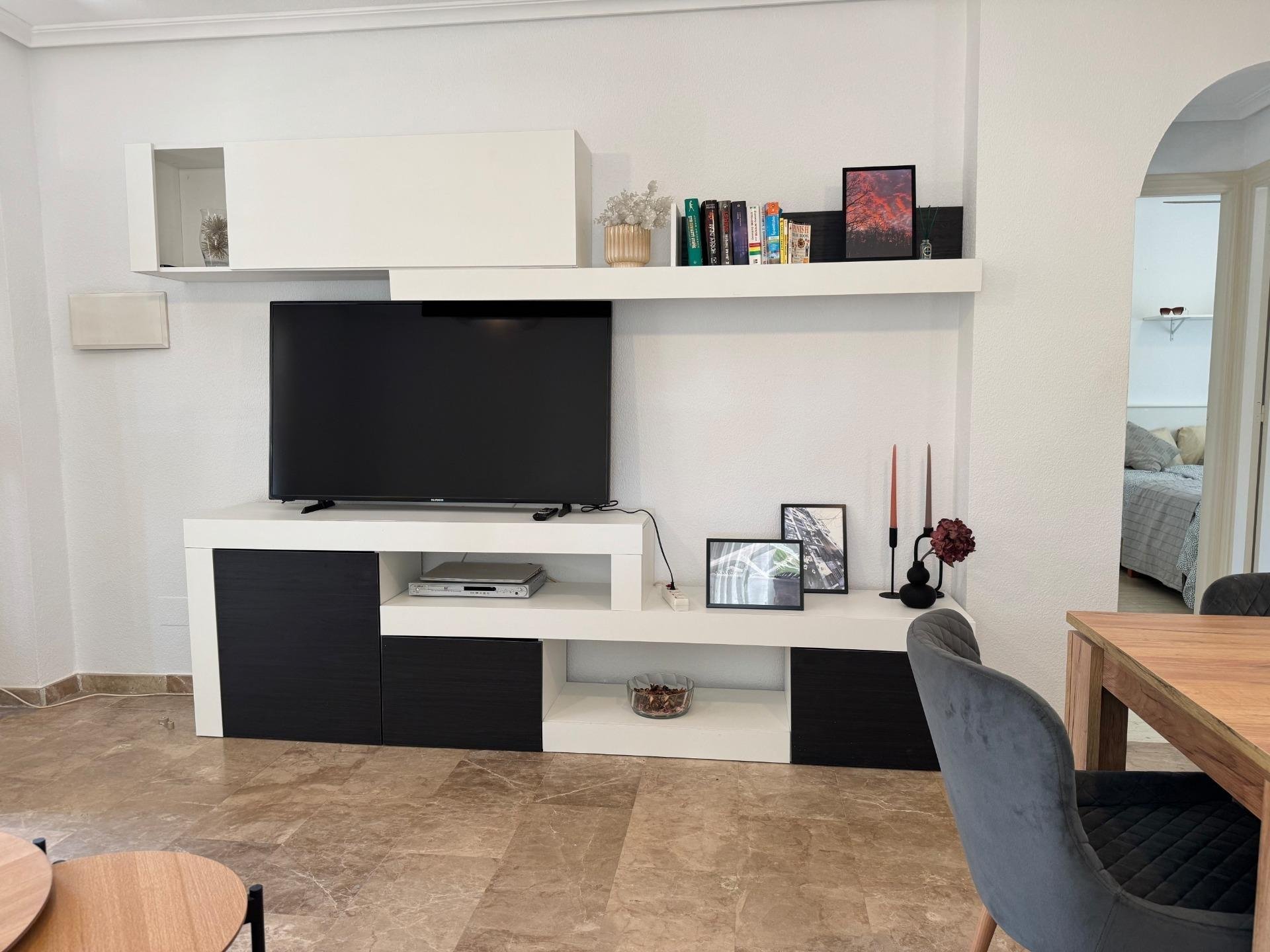 Apartamento en Torrevieja, Alicante, España 3 dormitorios, 69 m2 No. 184334
