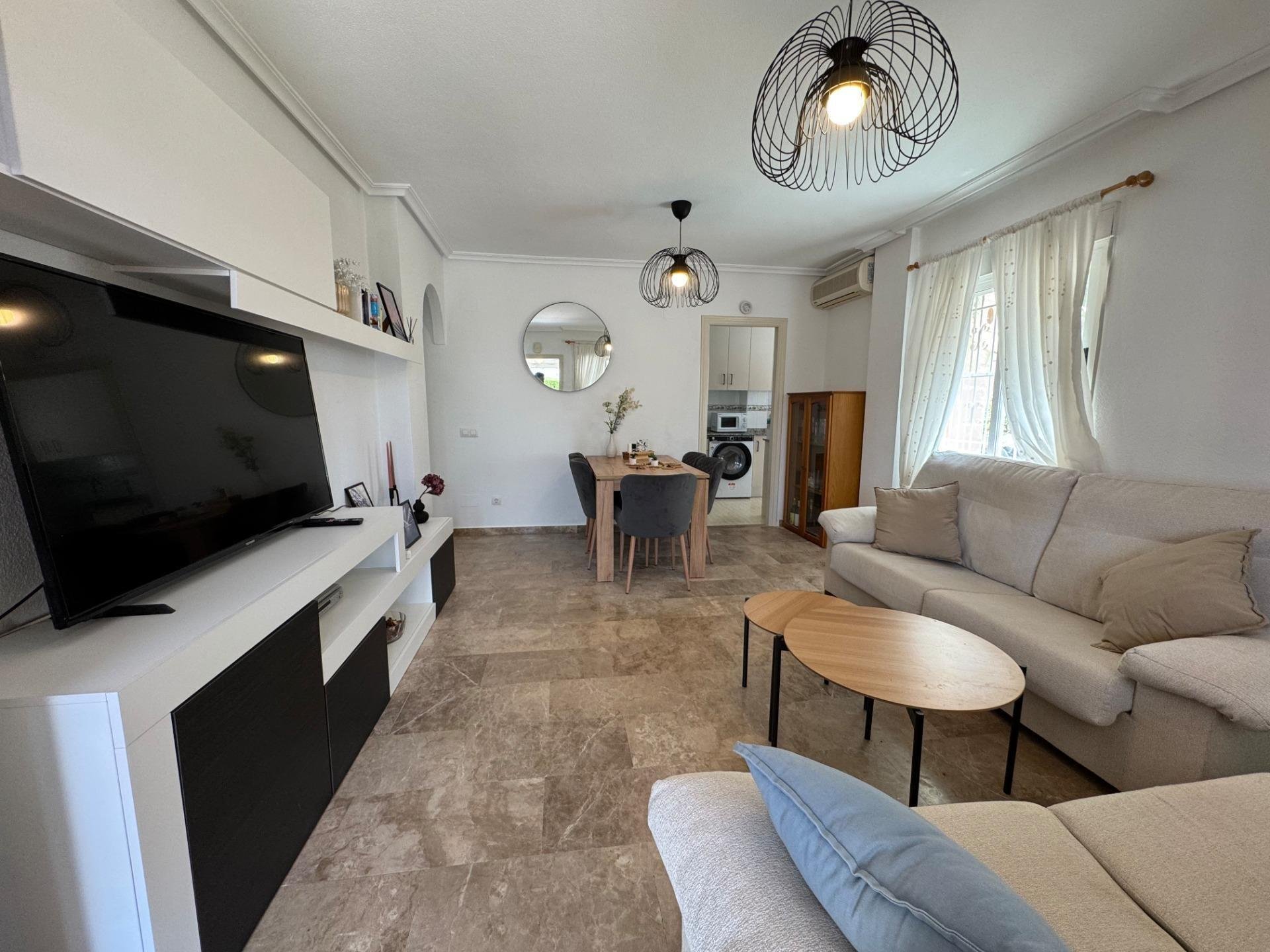 Apartamento en Torrevieja, Alicante, España 3 dormitorios, 69 m2 No. 184334