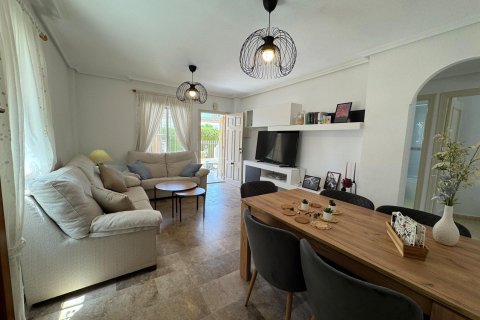 Apartment for sale in Torrevieja, Alicante, Spain 3 bedrooms, 69 sq.m. No. 184334 - photo 12