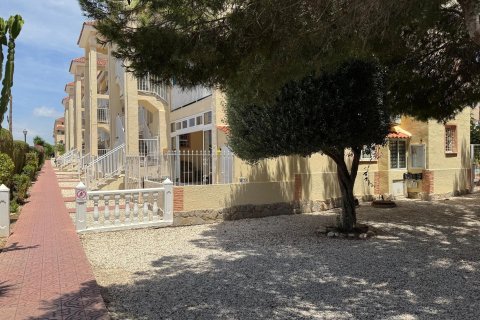 Apartment for sale in Torrevieja, Alicante, Spain 3 bedrooms, 69 sq.m. No. 184334 - photo 2