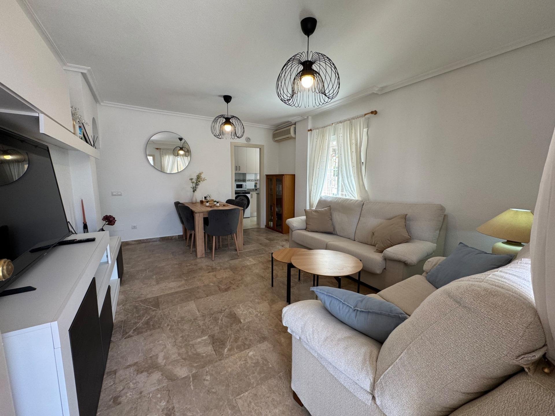 Apartamento en Torrevieja, Alicante, España 3 dormitorios, 69 m2 No. 184334