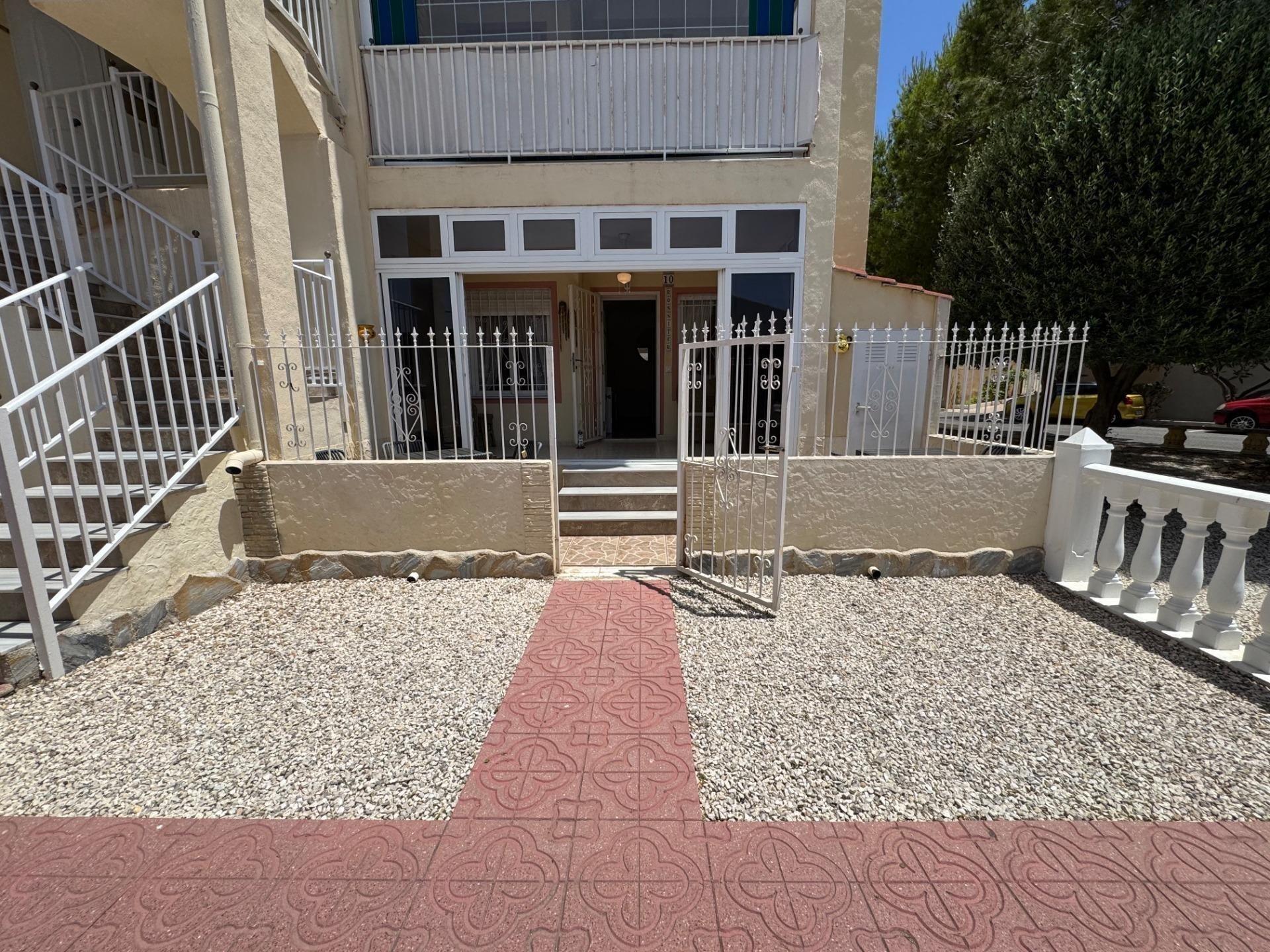 Apartamento en Torrevieja, Alicante, España 3 dormitorios, 69 m2 No. 184334