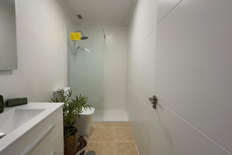 Apartment for sale in Torrevieja, Alicante, Spain 2 bedrooms, 48 sq.m. No. 184332 - photo 3