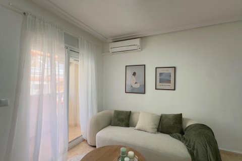 Apartment for sale in Torrevieja, Alicante, Spain 2 bedrooms, 48 sq.m. No. 184332 - photo 9