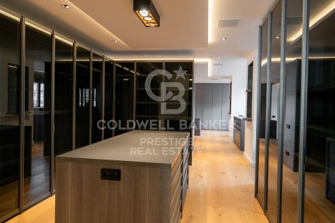 Apartment for sale in Barcelona, Spain 5 bedrooms, 750 sq.m. No. 159673 - photo 20