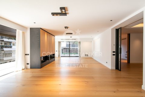 Apartment for sale in Barcelona, Spain 5 bedrooms, 750 sq.m. No. 159673 - photo 13