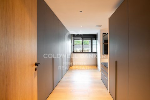 Apartment for sale in Barcelona, Spain 5 bedrooms, 750 sq.m. No. 159673 - photo 23