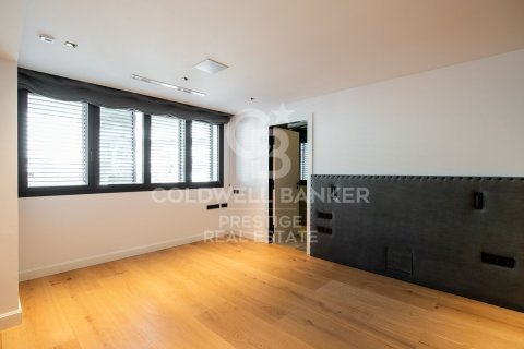 Apartment for sale in Barcelona, Spain 5 bedrooms, 750 sq.m. No. 159673 - photo 6