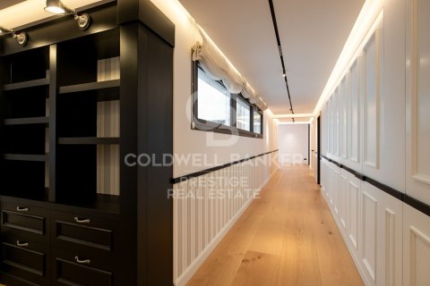 Apartment for sale in Barcelona, Spain 5 bedrooms, 750 sq.m. No. 159673 - photo 16
