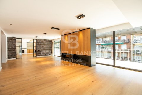 Apartment in Barcelona, Spain 5 bedrooms, 750 sq.m. No. 159673