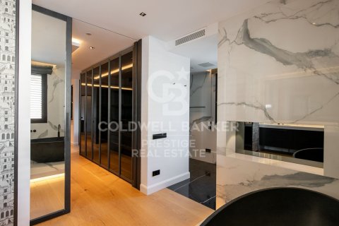 Apartment for sale in Barcelona, Spain 5 bedrooms, 750 sq.m. No. 159673 - photo 18
