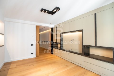 Apartment for sale in Barcelona, Spain 5 bedrooms, 750 sq.m. No. 159673 - photo 10